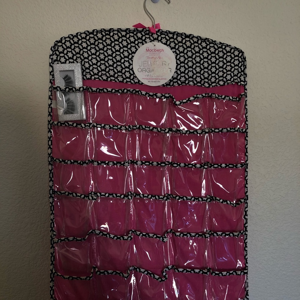 Jewelry organizer